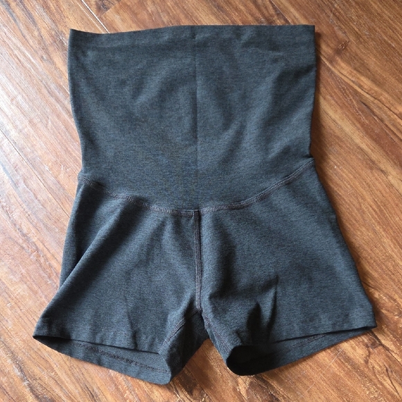 Beyond the Bump All For Run Shorts - Picture 1 of 3